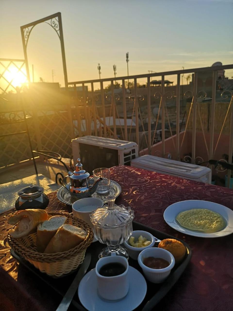 El Boussouni Hostel Marrakesh Eksteriør billede